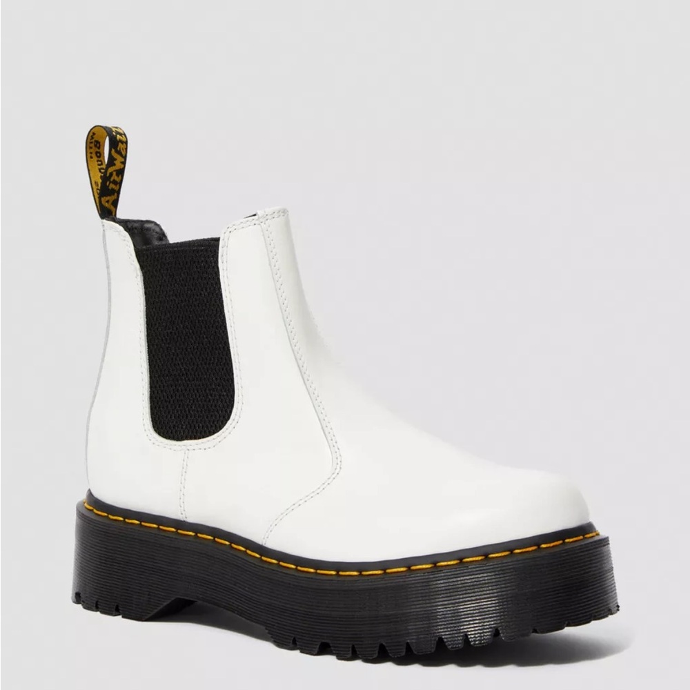Platform Quad Chelsea Dr. Marten boots!!